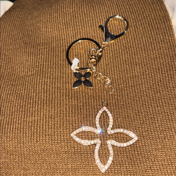 Gold Tone charm Keychain with Crystal floral Accents - Picture 5 of 8